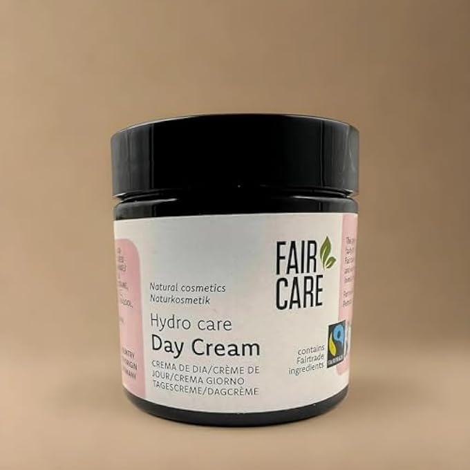 STRBOXONG FAIRTRADE DAY CREAM 100 ML FACE CARE WITH APRICOT AND GREEN TEA MOISTURISING DAY CREAM SOOTHING FACE CREAM FOR ALL SKIN TYPES - Image 3